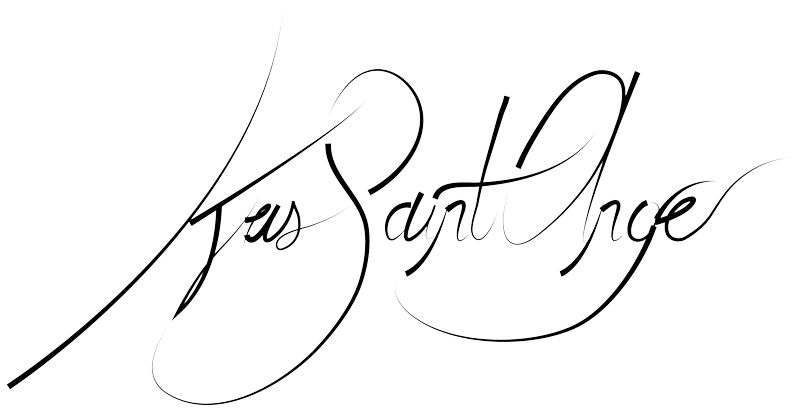 Signature élégante et fluide de Kris Saint Ange, avec des lignes fines et courbées, accentuée par des boucles décoratives.