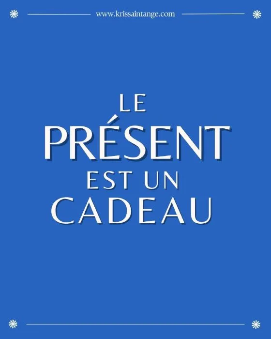 Au Coeur du Présent : Délivrez-vous du Passé et des Illusions du Futur Dans le vaste panorama de notre existence, le passé s'estompe en souvenirs et le futur demeure incertain, parfois même angoissant. Pourtant, ce qui se déploie devant nous à chaque instant, c'est le présent, un véritable trésor de possibilités infinies. Cette prise de conscience représente un tournant décisif vers un épanouissement authentique. Nous avons souvent tendance à nous attacher aux chaînes du passé ou à l'anxiété liée à un futur incertain, nous privant ainsi de la richesse qui se trouve dans l'instant. En ces temps tourmentés où notre mental est assailli par les incessantes vagues de nos souvenirs et de nos projections, il est primordial d'apprendre à se ressourcer dans la quiétude de l'instant présent. Loin des illusions du passé et des chimères du futur, c'est ici et maintenant que nous pouvons cultiver une connexion sereine et profonde avec l'essence même de la Vie.