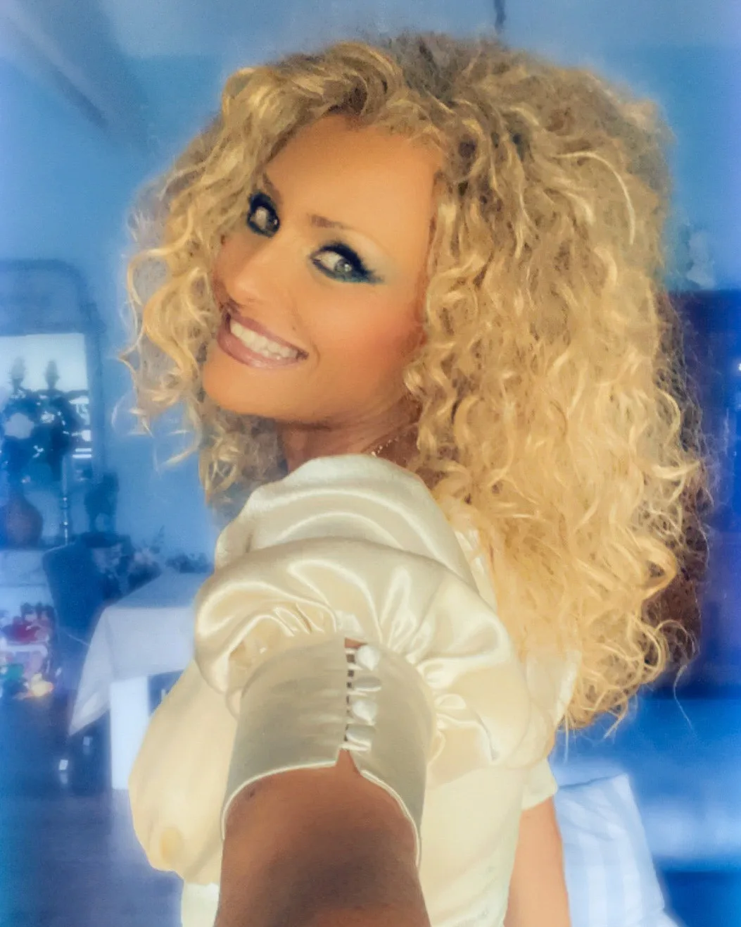 Lire la suite à propos de l’article Ouvrir les Portes d&rsquo;un Avenir Lumineux : Embrasser le Présent pour se créer le Meilleur Futur.