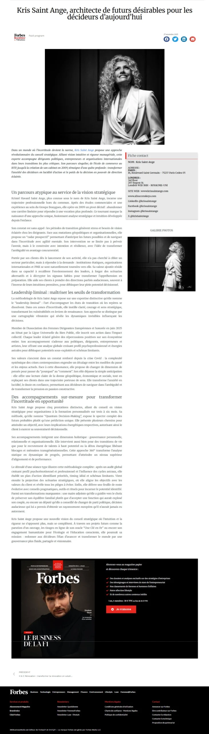 Article Forbes en français intitulé “Kris Saint Ange, architecte de futurs désirables pour les décideurs d’aujourd’hui”, avec photo de portrait en noir et blanc, encadré de coordonnées à droite, plusieurs paragraphes d’article, vignette photo, et bannière d’abonnement au magazine en bas.
